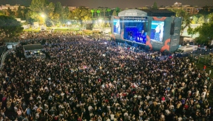 Çim Konserleri'nde Mustafa Sandal coşkusu