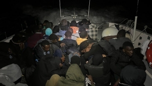 Ege sularında göçmen hareketliliği: 137 göçmen karaya çıkartıldı