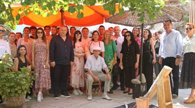 Gençlerden Bergama'da kültür gezisi