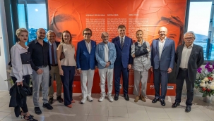 İki dev sanatçı Devrim Erbil ile Erol Evgin "Yan Yana"