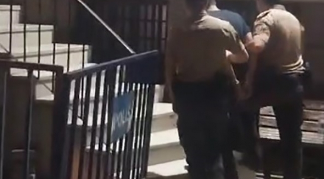 İzmir'de 13 yıl hapis cezasıyla aranan hırsız yakalandı