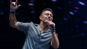 İzmir'de Mustafa Sandal coşkusu