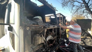 İzmir'de tır garajında yangın çıktı