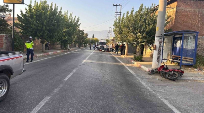 İzmir'de trafik kazası: 1'i ağır 2 yaralı