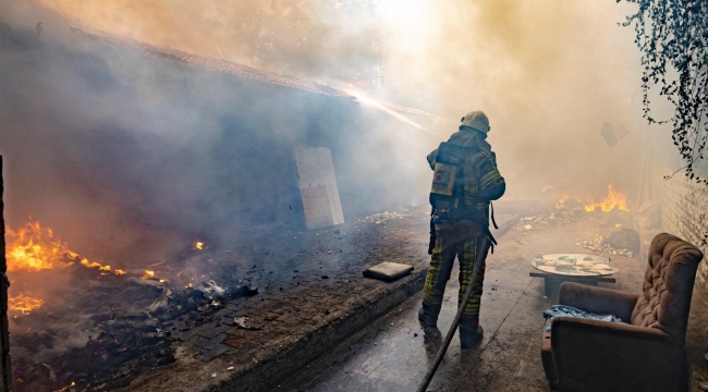 İzmir İtfaiyesi 8 ayda 11 bin 564 yangına müdahale etti