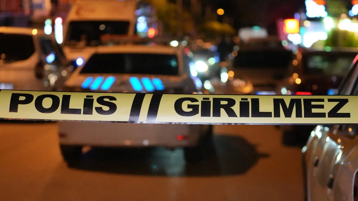 Menemen'de lise öğrencisinden aile vahşeti: Babasını öldürdü, annesini yaraladı