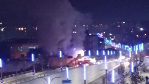 Aliağa 'da metruk binada yangın çıktı