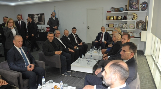 Çalışma Bakanı Işıkhan'dan Aliağa'ya ziyaret