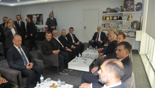 Çalışma Bakanı Işıkhan'dan Aliağa'ya ziyaret