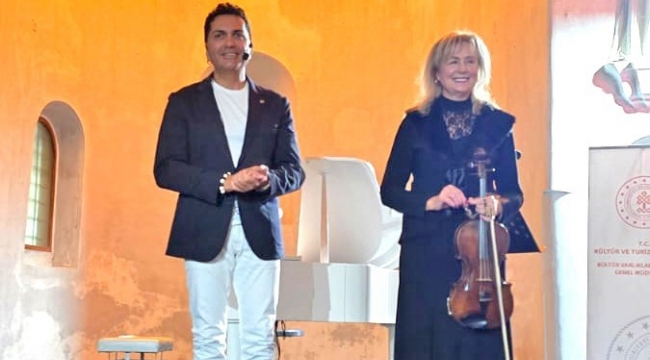 Çeşme'de, Kültür Yolu Festivali'nde müzik ziyafeti