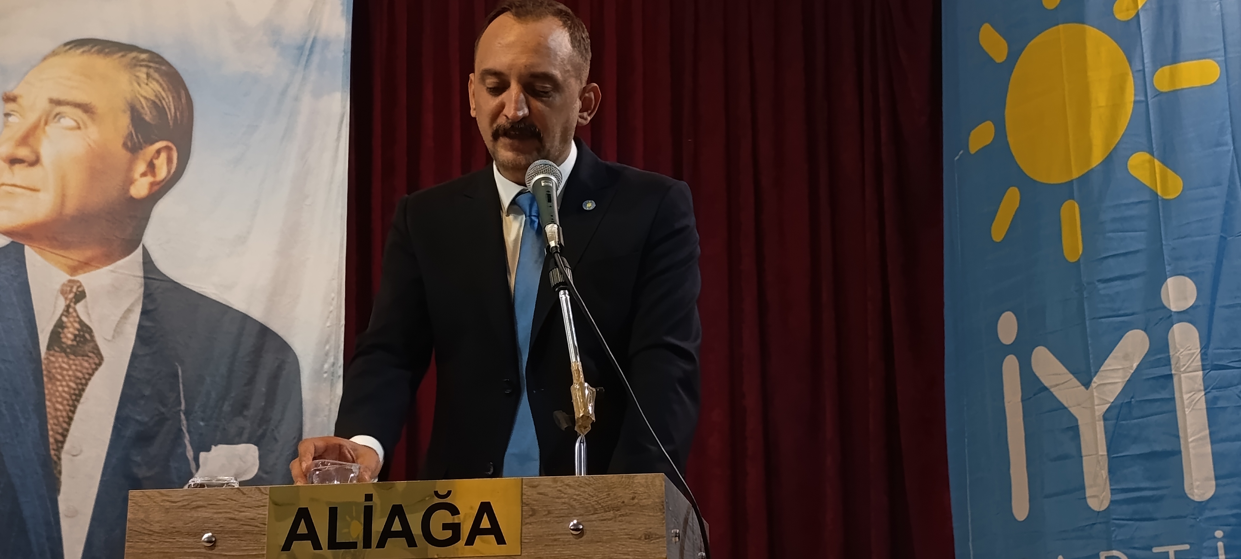 İYİ Parti Aliağa'da Deniz Hancı Yeniden Başkan Seçildi