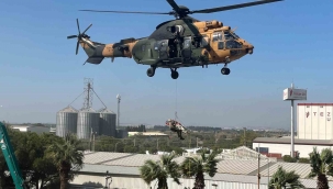 İzmir'de 6.6 büyüklüğünde depreme, helikopterle müdahale tatbikatı