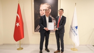 İzmir'in Yaşlı Dostu Şehir unvanı tescillendi