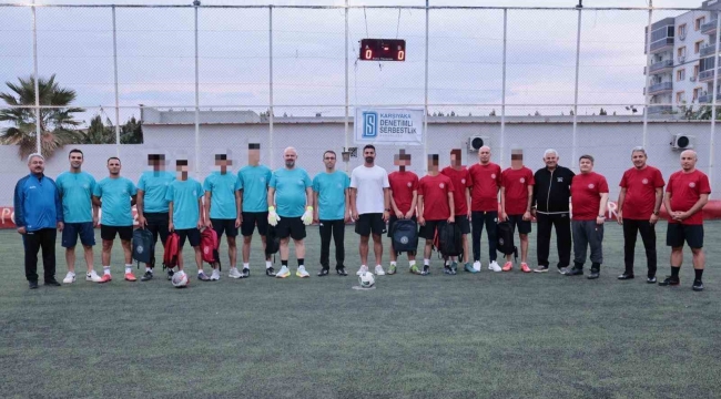 Menemen'de gençler sahada buluştu