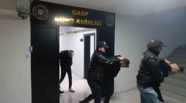 Tire'de iş yerlerini kurşunlayan şüpheliler yakalandı