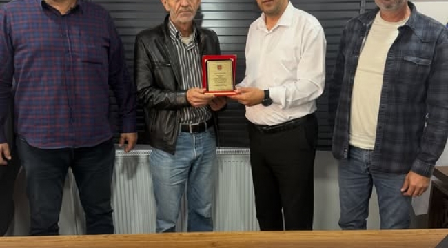 Aliağa Şoförler Odası'ndan Şoför Esnafına Onur Plaketi