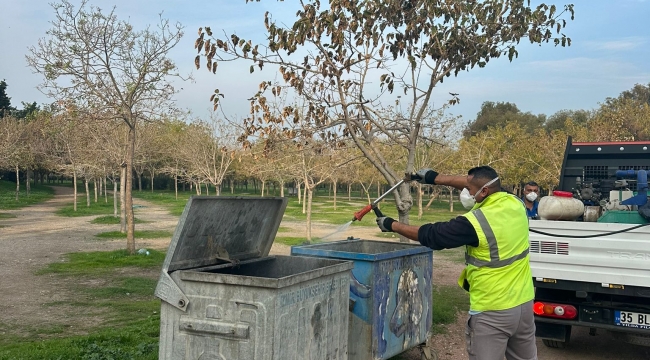 İzmir'de Karasinek Artışına Karşı Yoğun İlaçlama Çalışması