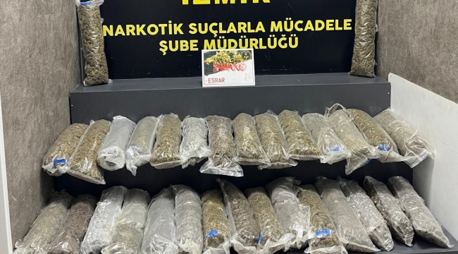 İzmir'de uyuşturucu deposuna baskın: 23 kilo ele geçirildi