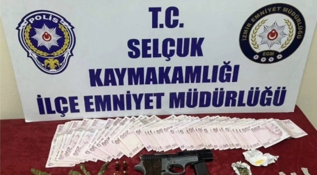 Selçuk'ta uyuşturucu operasyonu: 3 gözaltı