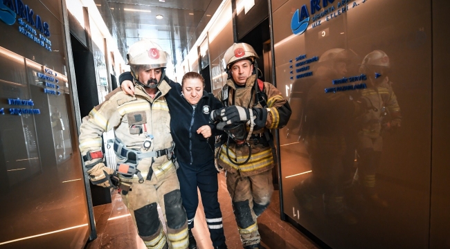 47 katlı binada nefes kesen tatbikat