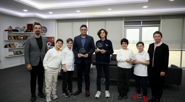 Fibonacci Robot Olimpiyatlarında Aliağa'dan 3 Dünya Birincisi