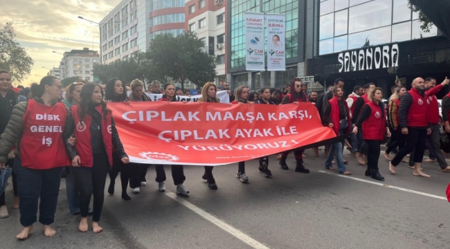 İzmir Büyükşehir Belediyesi Şirketlerinde Çalışan İşçilerden Çıplak Ayaklı Protesto Yürüyüşü