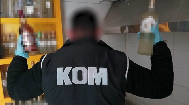 İzmir'de kaçakçılık operasyonu: 3 tutuklama