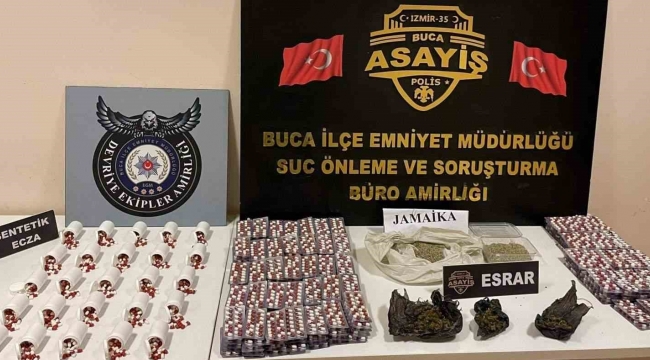 İzmir'de uyuşturucu satıcısına operasyon: 5 binden fazla hapla yakalandı