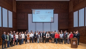 İzmir'in çok dilli ve çok kültürlü yapısı kutlandı