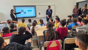 İzmir Metrosu'ndan öğrencilere metro ve tramvay eğitimi