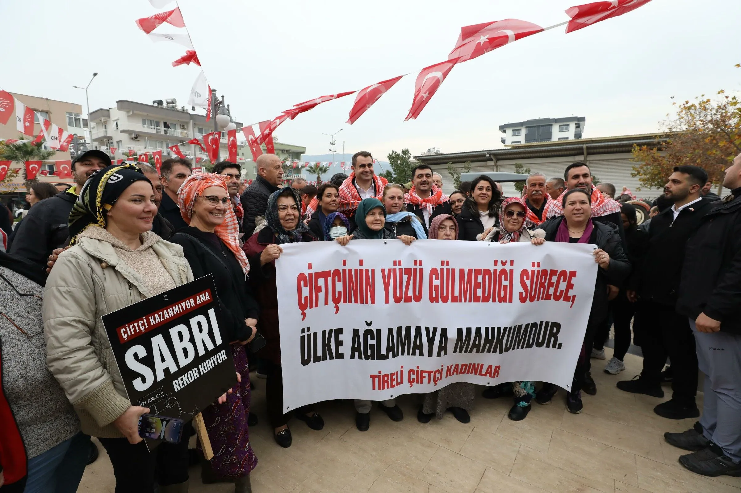 Mandalina Üreticileri Gümüldür'de Ses Yükseltti