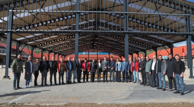 Aliağa Belediye Başkanı Acar, basın mensuplarıyla kahvaltıda bir araya geldi