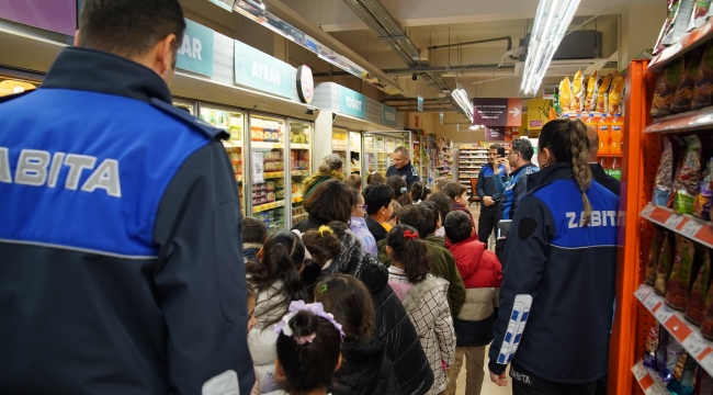 Aliağa Belediyesi Zabıta Müdürlüğü Minik Misafirlerini Ağırlad