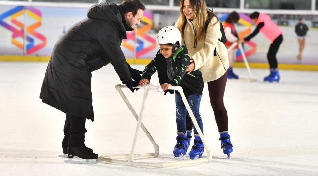 Büyükşehir'den öğrencilere yarıyıl tatili için buz pisti müjdesi