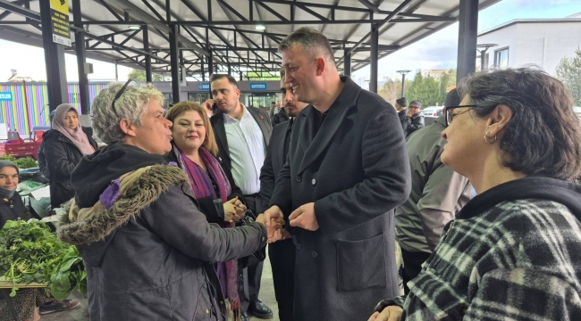 CHP Aliağa İlçe Başkanı Eroğlu pazar esnafı ve vatandaşlarla bir araya geldi