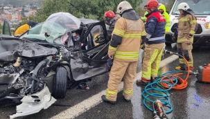 İzmir'de zincirleme trafik kazası: Çin uyruklu 2 kişi yaralandı