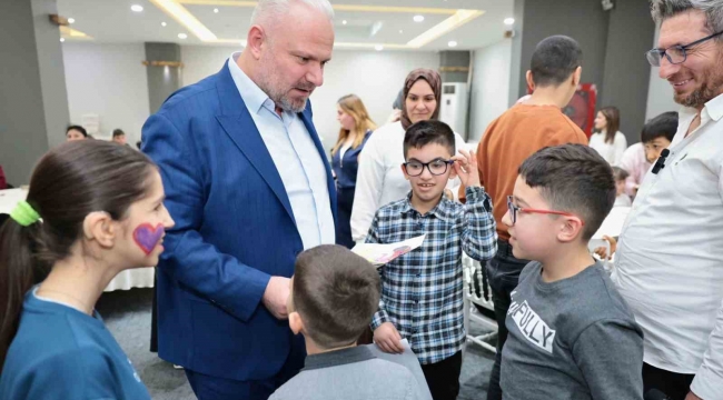 Menemen'de özel çocukların karne sevinci yürekleri ısıttı