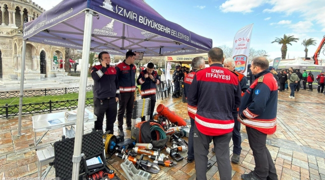 30 Ekim ve 6 Şubat'ın sessiz tanıkları İzmir'de sergilendi
