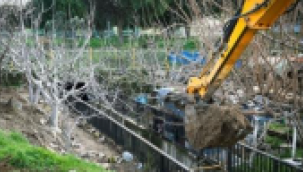 Aliağa Belediyesi Taşkına Sebep Olan Derede Harekete Geçti