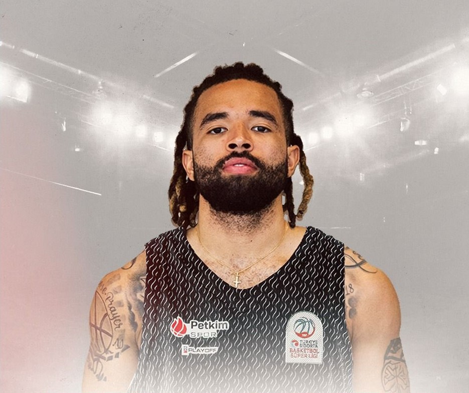 Aliağa Petkimspor ,Michael Flowers ile anlaşmaya vardı