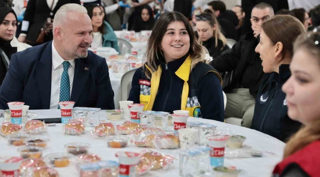 Başkan Pehlivan, personelle iftar sofrasında buluştu