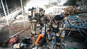 Bornova'daki fabrika yangını söndürüldü