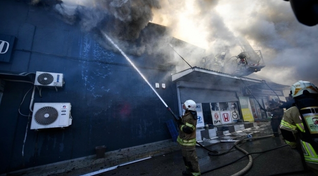 Buca'daki işyeri yangını kontrol altına alındı