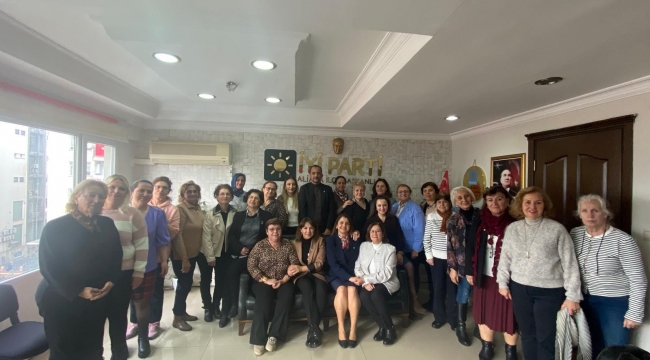 İYİ Parti Aliağa'da Kadın Dayanışma Kahvaltısı Düzenledi