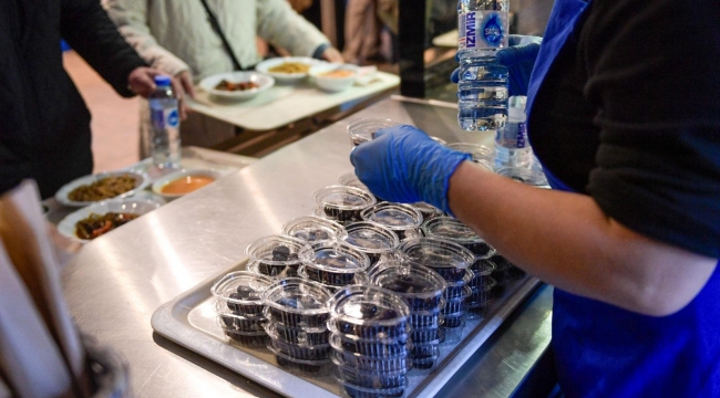 İzmir Büyükşehir'in Kent Lokantaları'nda iftar ücretsiz