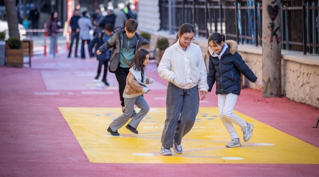 İzmir çocuğu merkeze koydu, Türkiye'ye örnek oldu