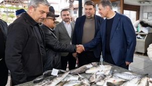 İzmir'de küçük ölçekli balıkçıya dayanışma eli