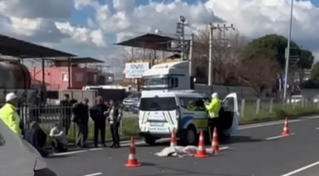 İzmir'de Otomobilin çarptığı kadın hayatını kaybetti, mahalleli yolu kapattı