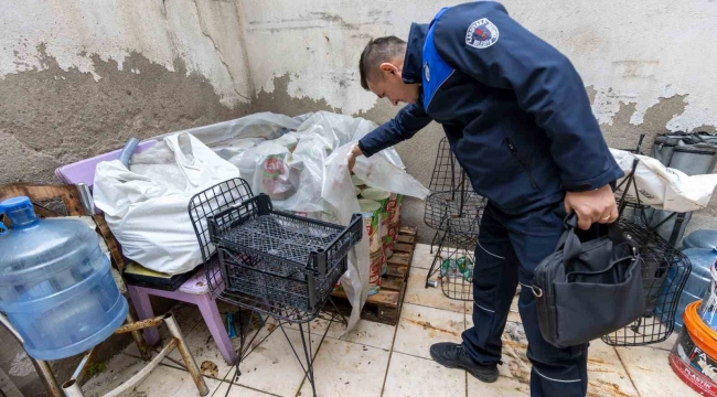 İzmir'de sağlıksız gıda üretimine suçüstü