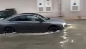 İzmir'de 'Venedik'i andıran manzaralar oluştu